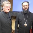 Bischof Manfred Scheuer (l.) und Metropolit Arsenios Kardamakis