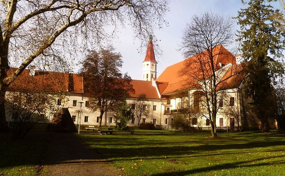 Pfarrkirche und Stift Ranshofen