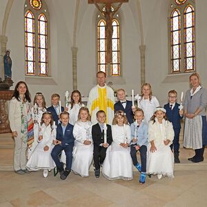 Erstkommunion für die hörschinger Erstkommunionkinder in der Pfarrkirche Marchtrenk