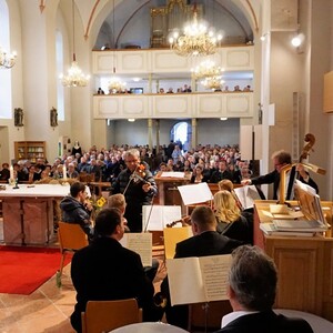 Festgottesdienst und Feier in der MZH 