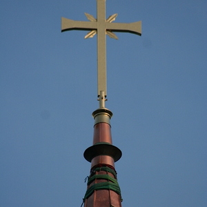 Neues Turmkreuz der Pfarrkirche