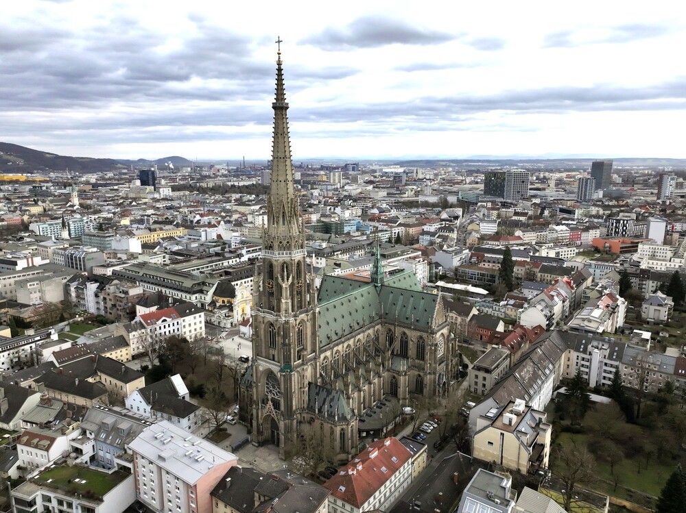 Drohnenaufnahme Linzer Dom