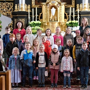 Der Kinderliturgiekreis mit vielen tüchtigen Lesekindern                 