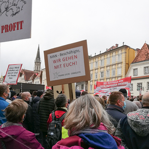 Pfarre Ennsleite auf der Kundgebung für die MAN-Beschäftigten