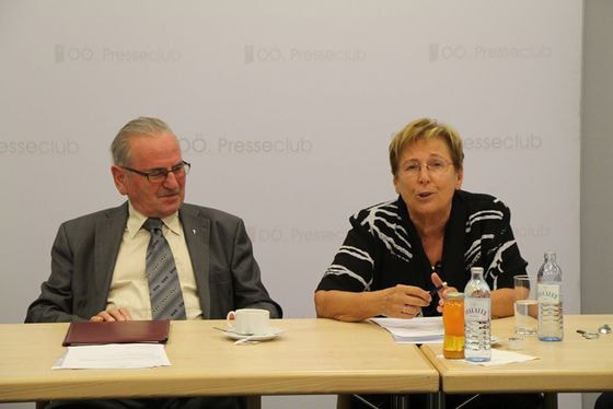 Irene Dyk-Ploss mit Josef Mayr / © Diözese Linz / Eckerstorfer Irene Dyk-Ploss mit Josef Mayr