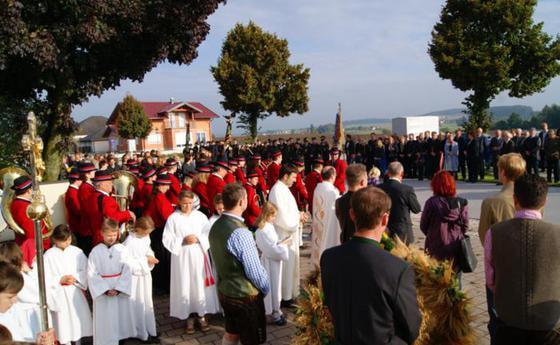 Festgottesdienst & Pfarrfest