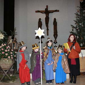 St. Quirinus und die Sternsinger während der Messe