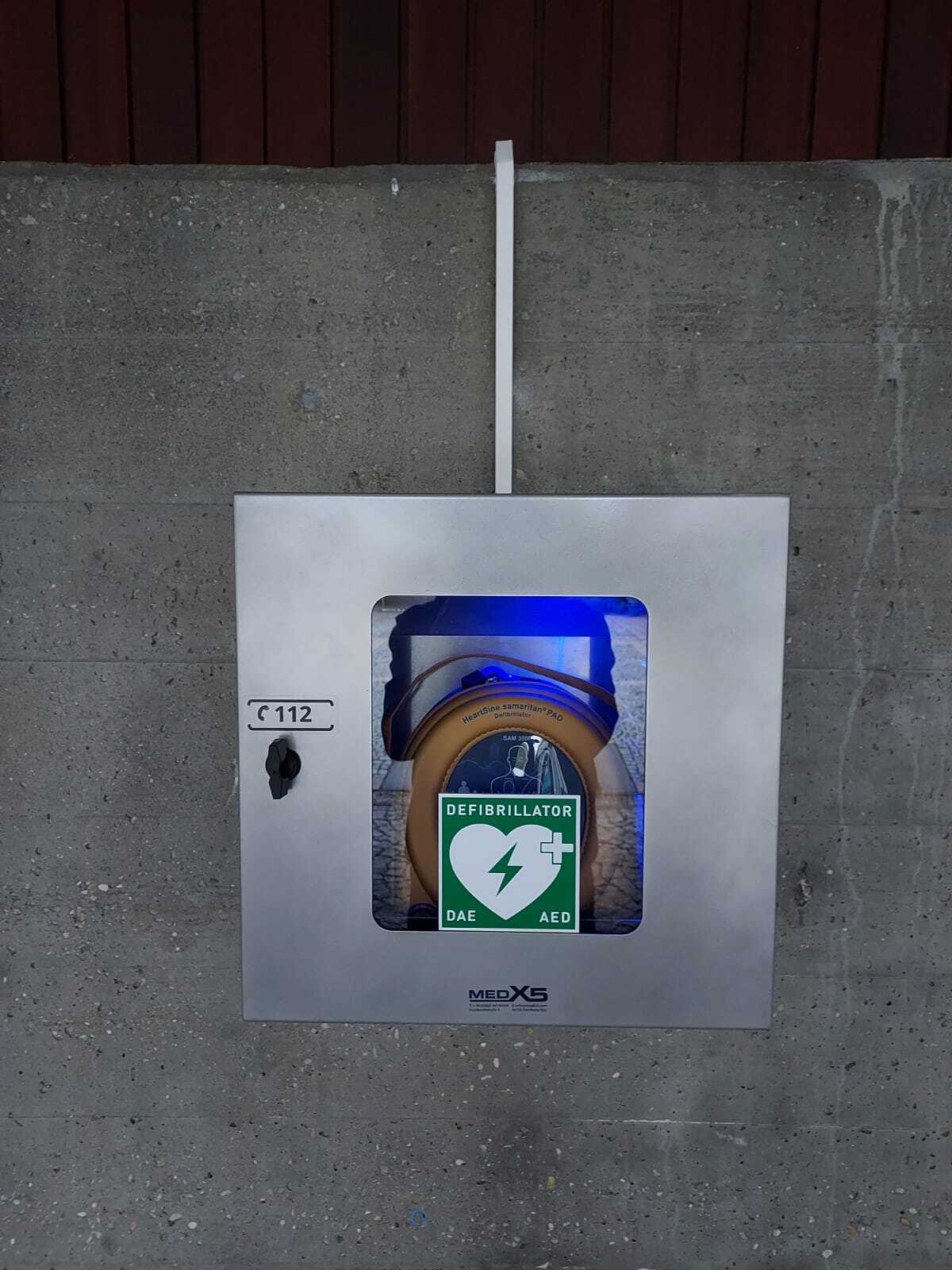 Öffentlicher Defibrillator