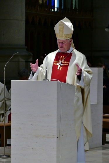 Bischof Manfred Scheuer bei seiner Predigt.