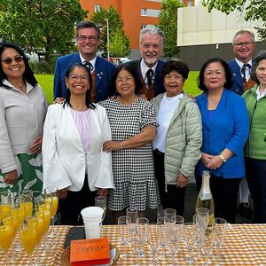 Die Philippinische Gemeinschaft sorgte für den Umtrunk am Pfarrplatz