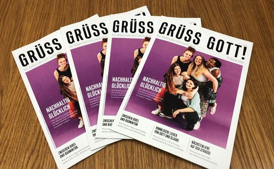 Die achte Ausgabe des „Grüß Gott!“-Magazins kommt um den 20. April 2023 per Post in alle oö. Haushalte. / © Diözese Linz Die achte Ausgabe des „Grüß Gott!“-Magazins kommt um den 20. April 2023 per Post in alle oö. Haushalte.