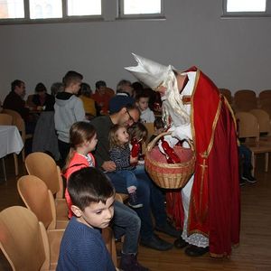 Nikolausbesuch in St. Quirinus