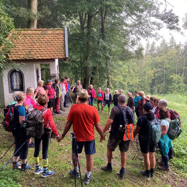 Pilgerwandern durch die neue Pfarre Schärding / Foto:Brait