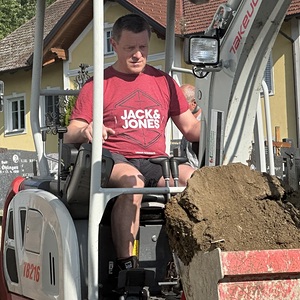 Hauptweg auf Rainbacher  Friedhof wird saniert