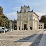 Solferino, Piazza auf der Rocca