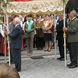 Fronleichnamsgottesdienst und -prozession