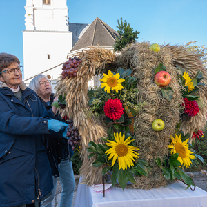 Erntekrone, gebunden von Beate Huemer und Maria Ullner