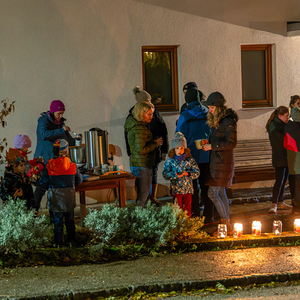 Die Familien Watzl und Schrettle taten sich zusammen und luden gemeinsam zu einer Adventfeier ein