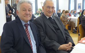 LH Dr. Josef Pühringer (l.) gratulierte ICO-Gründer Hans Hollerweger. 