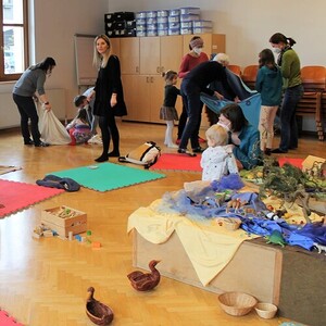 Kinderkirche, bei Gott geborgen wie in einer Decke