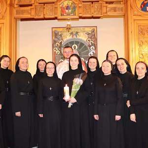 Ein starkes Zeichen der Hoffnung und des Glaubens /  Professfeier von Sr. Olga in der Kapelle des Klosters in L´viv