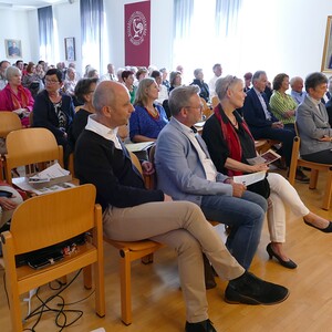 Landestheater: Marketingleiter Leo Lindtner, Betriebsdirektor Stv. Sven Fischer, Betriebsdirektorin Helene von Orlowsky, 2. Reihe: Brigitta Fuchshuber, Szenario