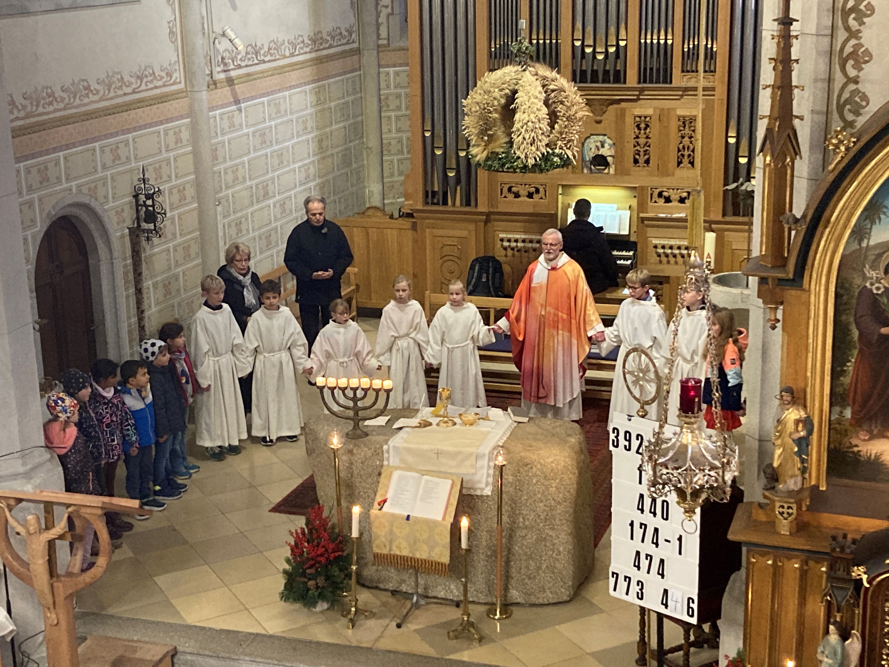 Eucharistiefeier am Christkönigssonntag / © Pfarrgemeinde Schönering