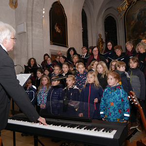 Sing ma im Advent - Adventkonzert des Chor Ad hoc