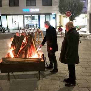 Karsamstag, 30. März: Osterfeuer mit Osteragape nach der Osternacht