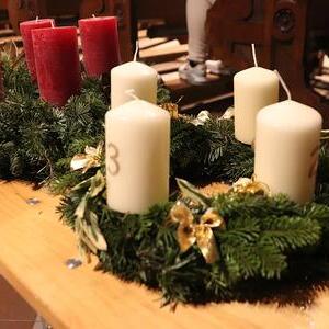 St, Quirinus feiert den Advent