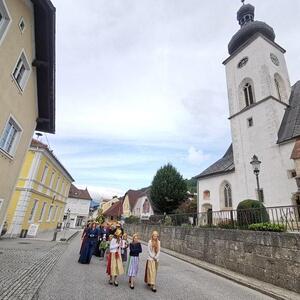 Festzug zur Kirche