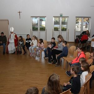 Nikolausbesuch in St. Quirinus