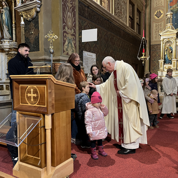 Zum Fest Erscheinung des Herrn gab es eine Kindersegnung in der Basilika Maria Puchheim.