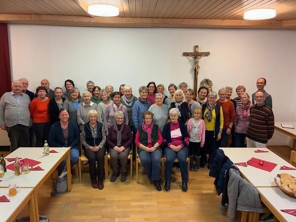 Pfarrnachrichten Austräger:innen / Karin Braumann Unsere Pfarrnachrichten Austräger:innen