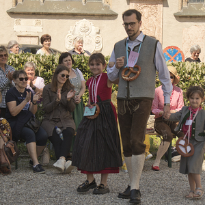 Benefizmarkt der Goldhaubenfrauen