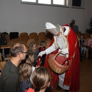 Nikolausbesuch in St. Quirinus