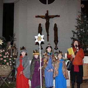 St. Quirinus und die Sternsinger während der Messe