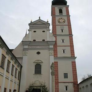 Auf dem Weg zur Stiftskirche.