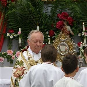 Fronleichnamsgottesdienst und -prozession