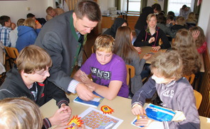 Vorstellgottesdienst und Schuhputzaktion der Firmlinge