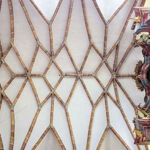 Gotisches Rippengewölbe: Im späteren höheren Teil des Presbyteriums