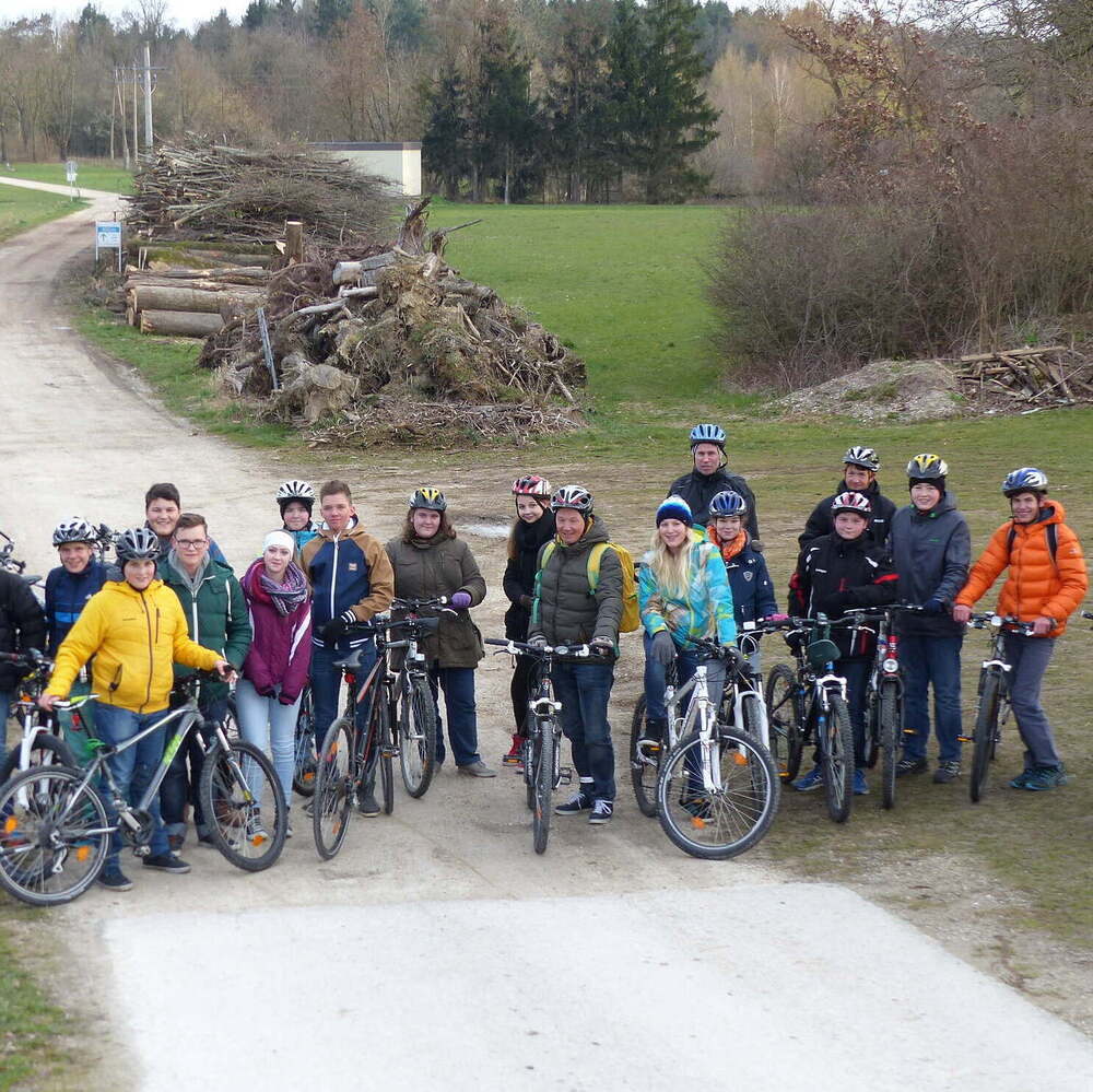 Ostern 2015: Frühmorgendlicher Radausflug der Firmlinge