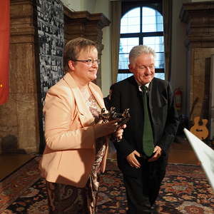 Am 15. Mai 2015 wurde im Linzer Landhaus der 22. Solidaritätspreis verliehen. Den zehn Preisträgerinnen und Preisträgern wurden die Preise von Bischof Dr. Ludwig Schwarz, Landeshauptmann Dr. Josef Pühringer und Soziallandesrätin Mag. Gertraud Jahn üb