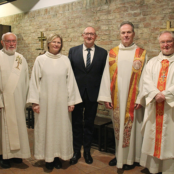 Diakon Eberhard Parkfrieder (Pucking), Pastoralvorständin Maria Fischer, Verwaltungsvorstand Chistian Forster Gartlehner, Pfarrer Franz Asen, Generalvikar DDr. Severin Lederhilger