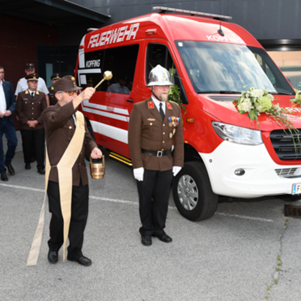 Segnung Komandofahrzeug FF Kopfing