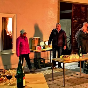 Karsamstag, 30. März: Osterfeuer mit Osteragape nach der Osternacht