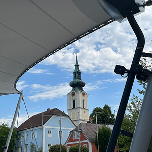 Stadtplatz mit Kirche