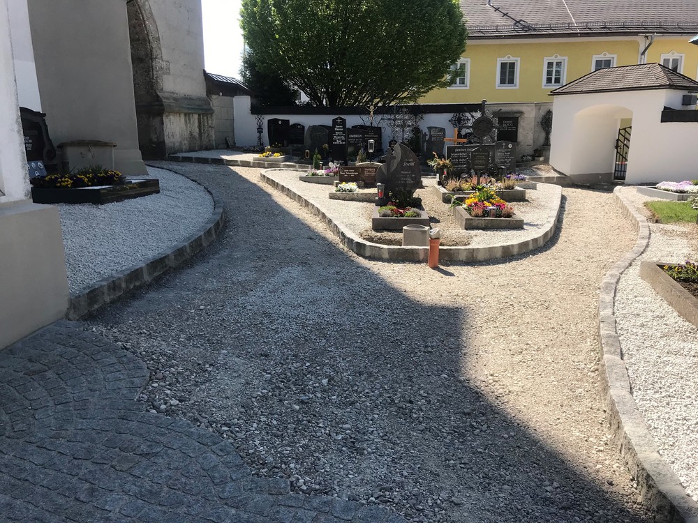 Sanierung der Friedhofswege 2020 / Pfarre Gampern