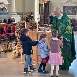 stimmungsvolle Feier mit den Pfarrcaritas-Kindergartenkindern