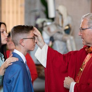 Firmung 2022 - Stadtpfarrkirche Braunau-St. Stephan